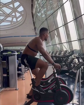 Джошуа приступил к тренировкам после того, как выжил в ДТП