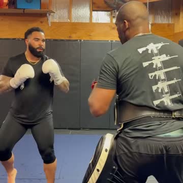 Джон Джонс тренирует чемпиона ОИ по борьбе Гейбла Стивсона