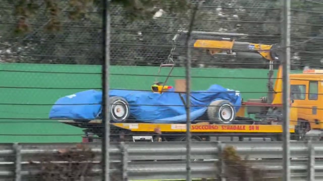 Линдблад вытелел с трассы на обкатке новой машины «Рейсинг Буллз»