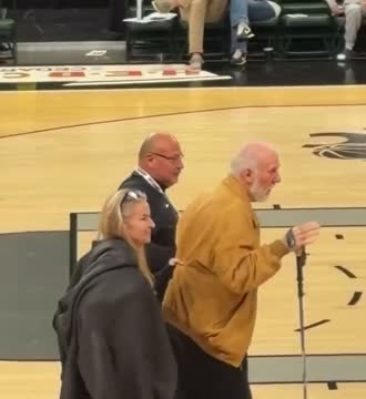 Перенёсший инсульт Грег Попович появился на публике