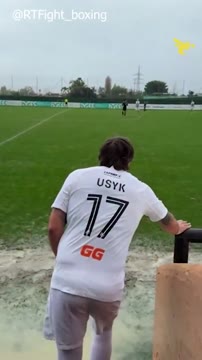 Усик сыграл в товарищеском матче за «Полесье»