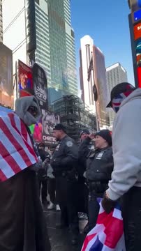 Уайлдер и Чисора провели первую битву взглядов центре Нью-Йорка