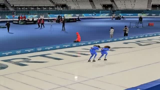 Российские конькобежцы провели первые тренировки на олимпийском льду