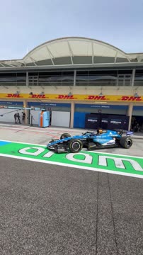 «Уильямс» показал выезд нового болида на тестах в Бахрейне