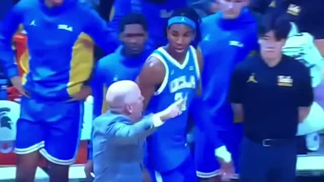 Тренер снял игрока своей команды с матча после жёсткого фола