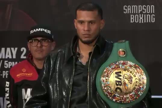 Первая битва взглядов Хильберто Рамиреса и Дэвида Бенавидеса