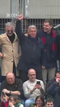 Жоан Лапорта прыгал под оскорбительный заряд про «Реал»