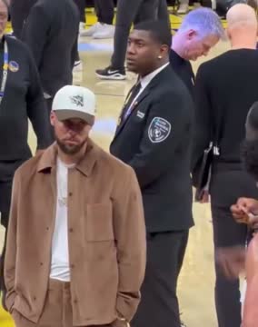 Стефен Карри сдержанно реагирует на слова Дрэймонда Грина