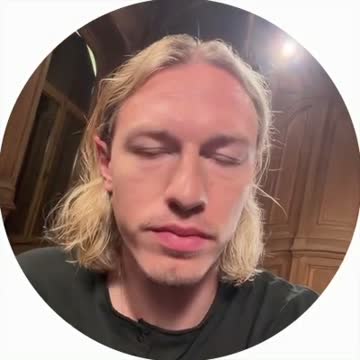 Матвей Сафонов показал новую причёску