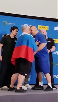 Камоцкий чуть не подрался с Залевским во время битвы взглядов