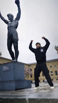 Царукян повторил культовую сцену из фильма «Рокки»