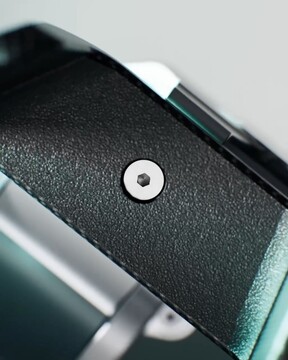 В «Мерседесе» показали обновлённый логотип