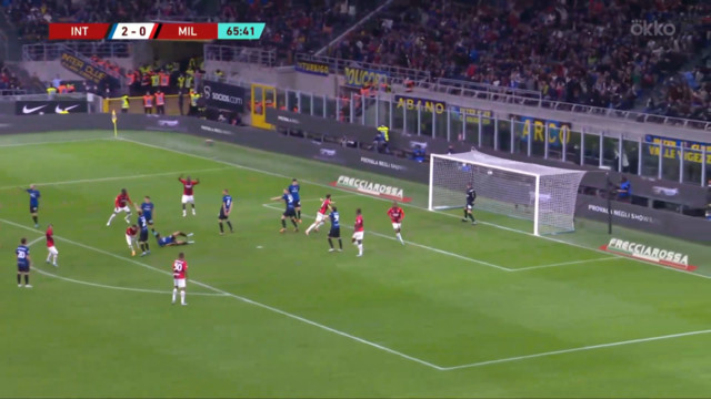 Отменённый гол «Милана» в кубковом матче с «Интером»