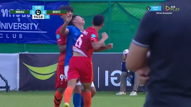 Игрок из Таиланда нокаутировал соперника ударом из муай-тай