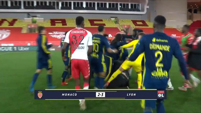 Игроки «Монако» и «Лиона» устроили массовую драку после матча