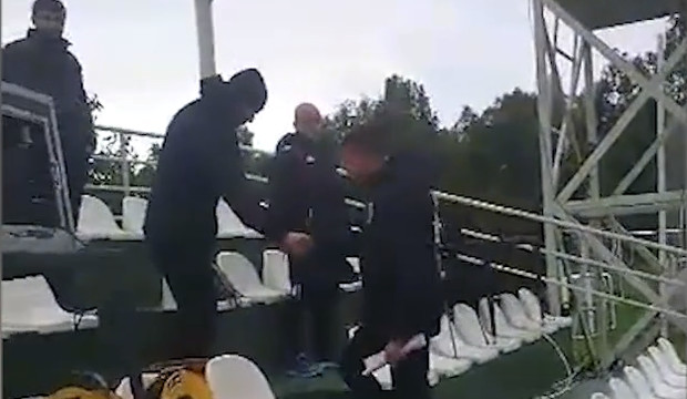 Рукопожатие Семшова и Аршавина перед матчем «Арсенал» — «Кайрат»