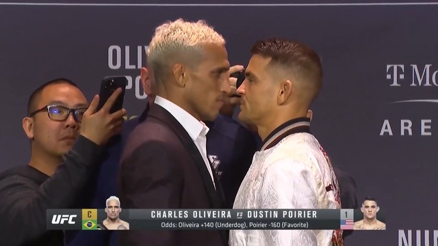 UFC 269: Оливейра vs Порье. Битвы взглядов на пресс-конференции