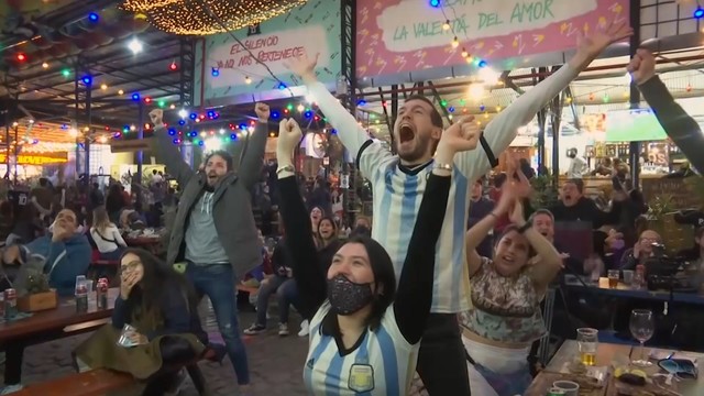 Болельщики Аргентины ярко празднуют победу в Кубке Америки