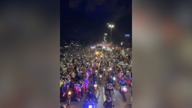 Чемпионский парад в Аргентине: тысячи людей встречают команду
