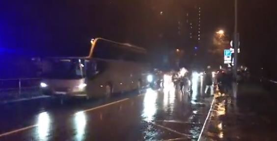 Фанаты бегут за автобусом «Ювентуса»