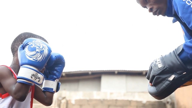 5-летнего боксёра из Нигерии назвали следующим Мейвезером