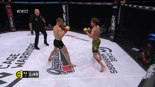 Бой Даррена О`Гормана и Николаса Леблонда на Cage Warriors 122