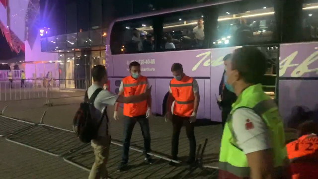 Фанат «Спартака» попытался прорваться в автобус «Сочи»