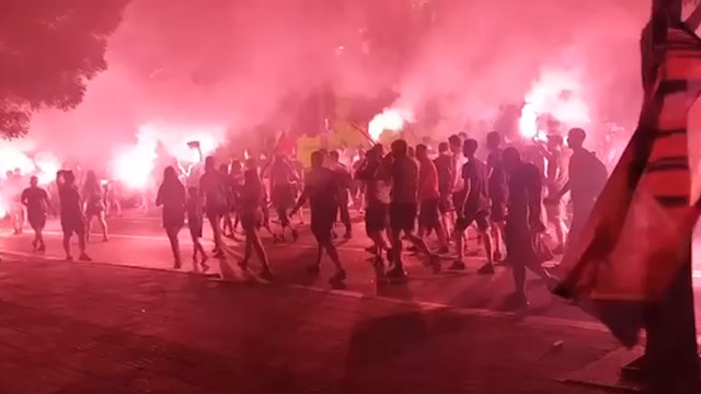 Мощное празднование фанатов «Црвены Звезды» в Белграде