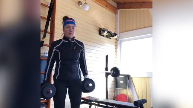 Юрлова-Перхт выложила ускоренное видео домашней тренировки