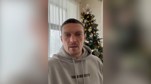Александр Усик записал новогоднее поздравление