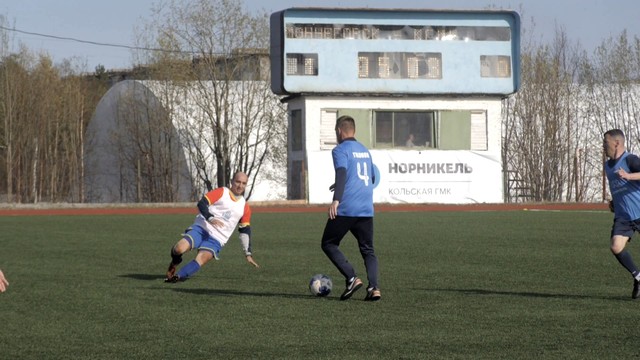 Андрей Тихонов сыграл в футбол за Полярным кругом