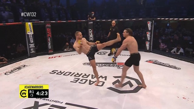 Cage Warriors 132. Матеуш Фиглак vs Кент Кауппинен