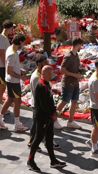 Игроки «Ливерпуля» возложили цветы в память о Диогу Жоте