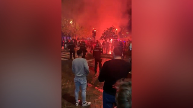 Марокканцы празднуют победу над Испанией в испанских городах