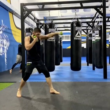 Нурмагомедов показал тренировку по боксу