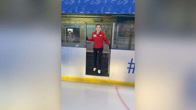 Дарья Усачёва впервые вышла на лёд после травмы