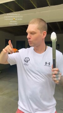 Жена Кузнецова показала, как он проводит межсезонье