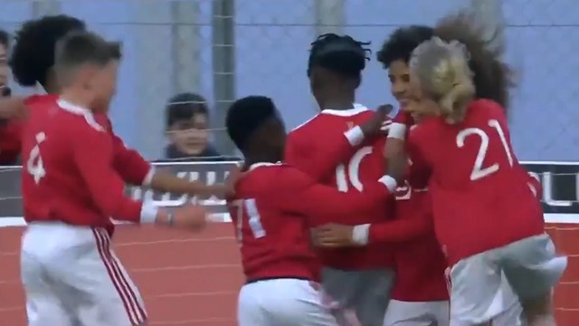 Сын Роналду забил гол за «МЮ» и отпраздновал в стиле отца