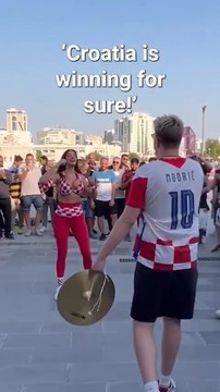 Кнолль случайно попала мячом между ног хорватскому фанату