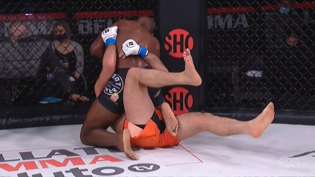 Bellator 257: Андерсон победил Ягшимурадова техническим нокаутом